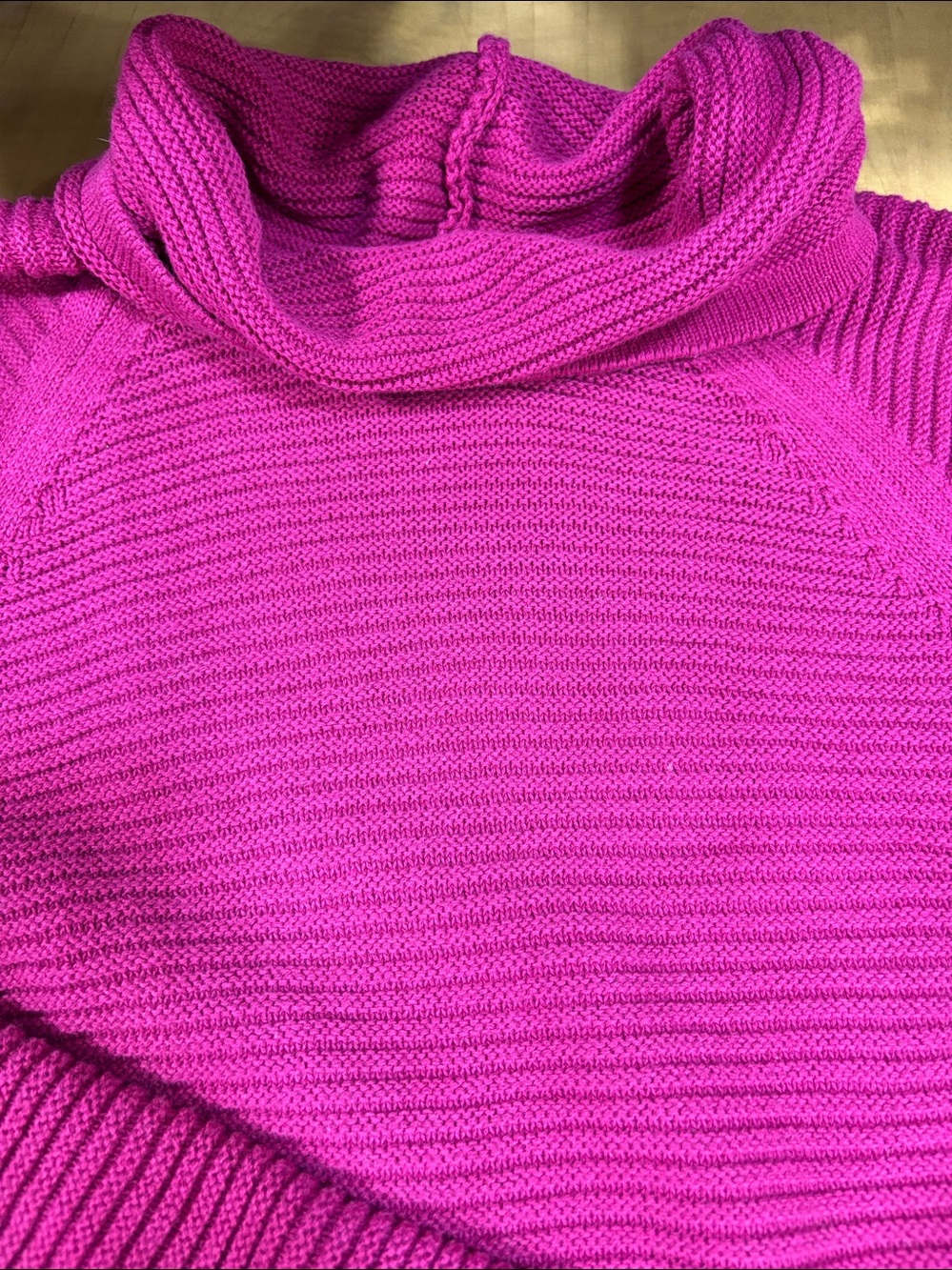 Kenneth Cole Raspberry cotton sweater - Picture 3 of 6